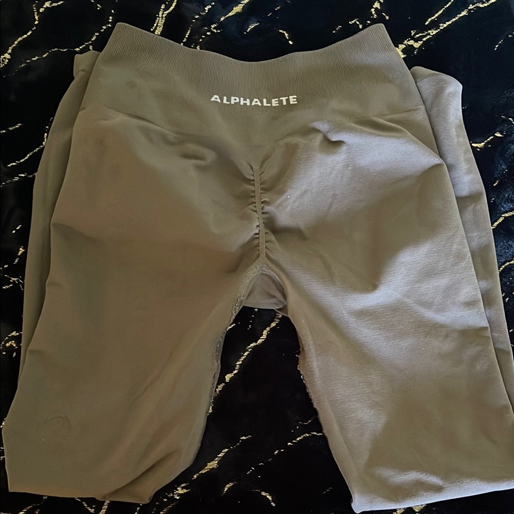 Alphalete taupe scrunch Leggings